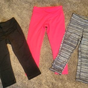 3 Capri leggings